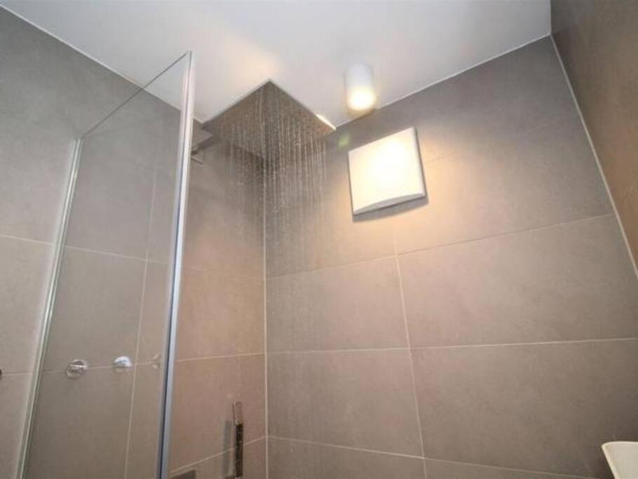 City-Center Rooftop-Apartment Wina Bagian luar foto