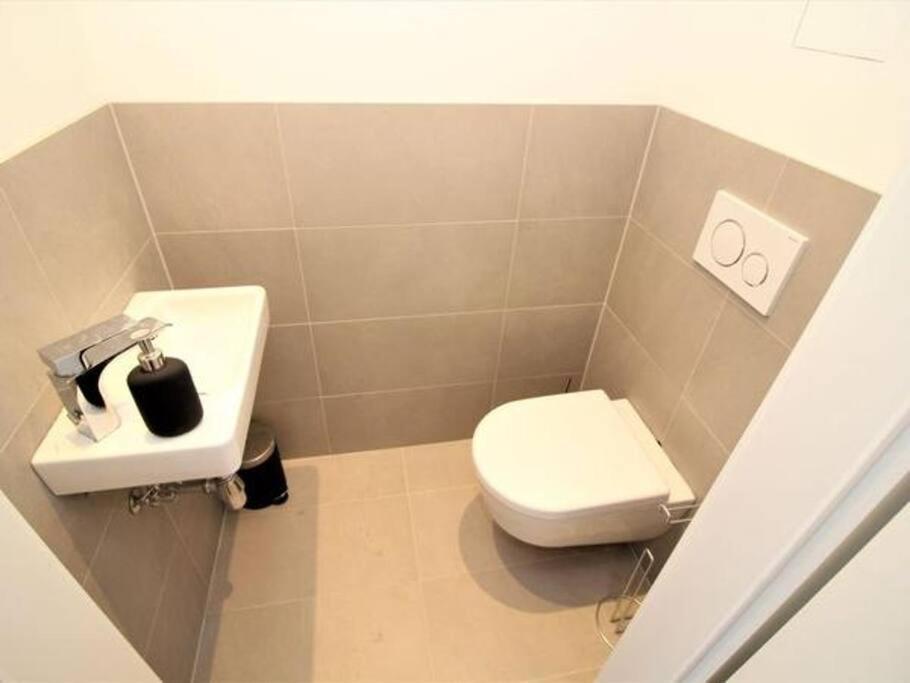 City-Center Rooftop-Apartment Wina Bagian luar foto