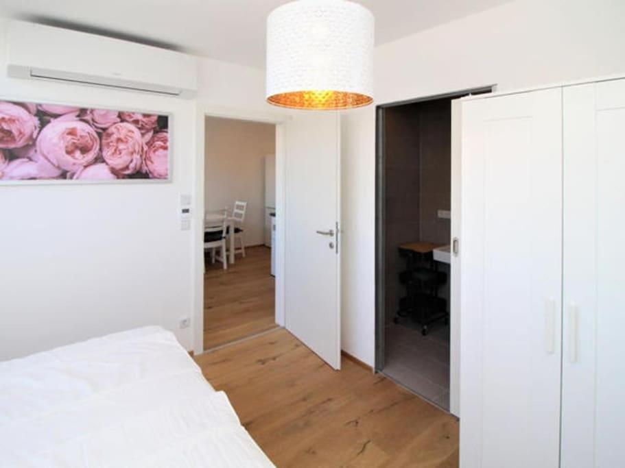 City-Center Rooftop-Apartment Wina Bagian luar foto