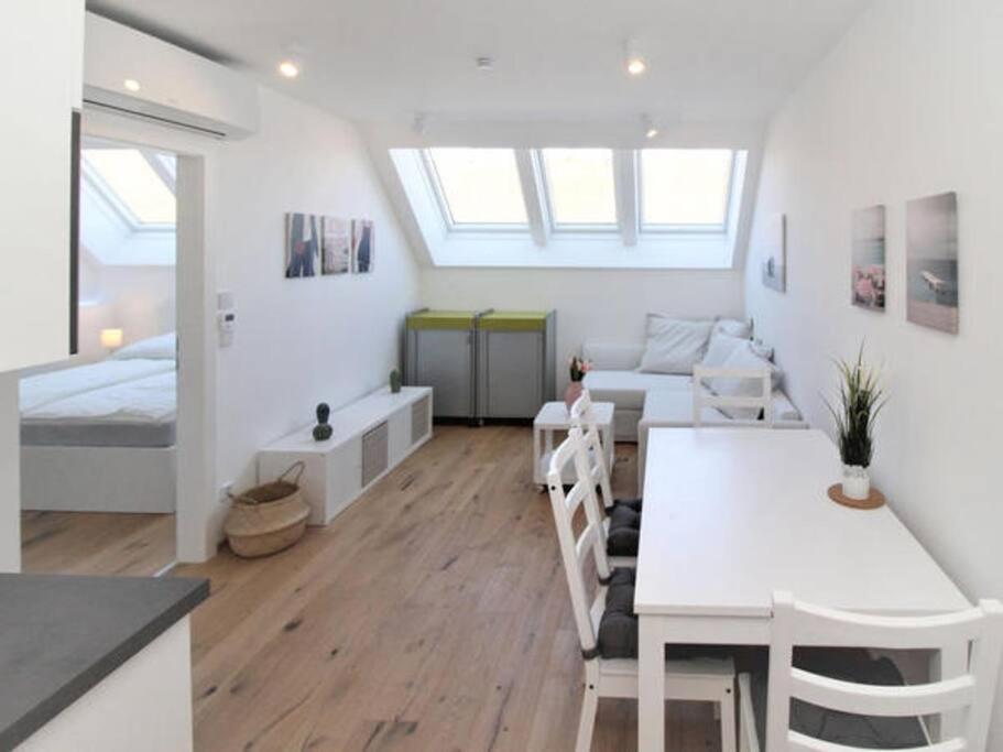 City-Center Rooftop-Apartment Wina Bagian luar foto