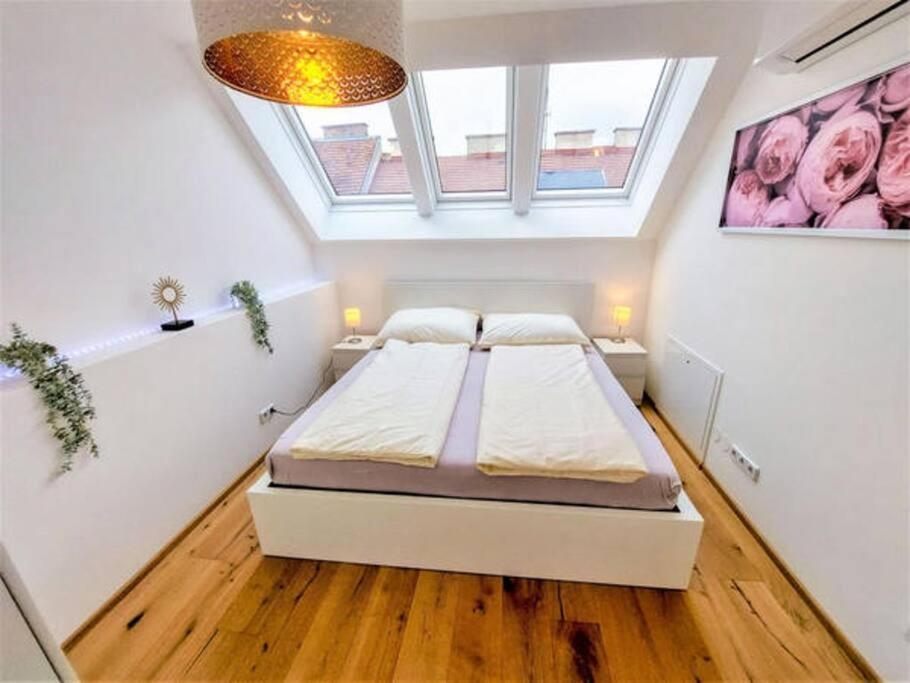 City-Center Rooftop-Apartment Wina Bagian luar foto